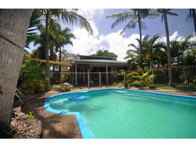 13 BOURKE STREET, Blacks Beach QLD 4740