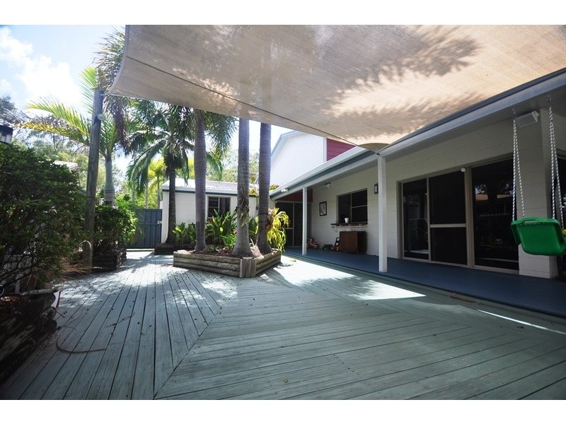 13 BOURKE STREET, Blacks Beach QLD 4740