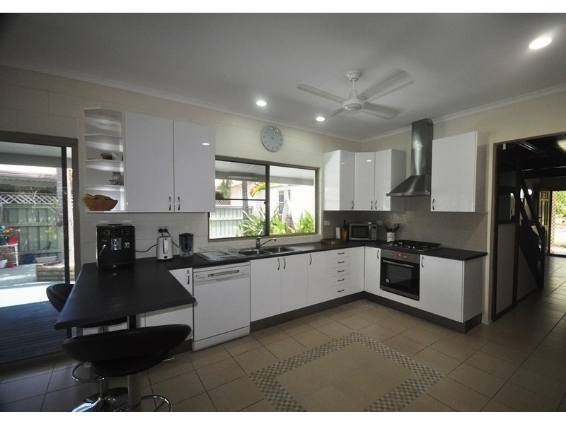 13 BOURKE STREET, Blacks Beach QLD 4740