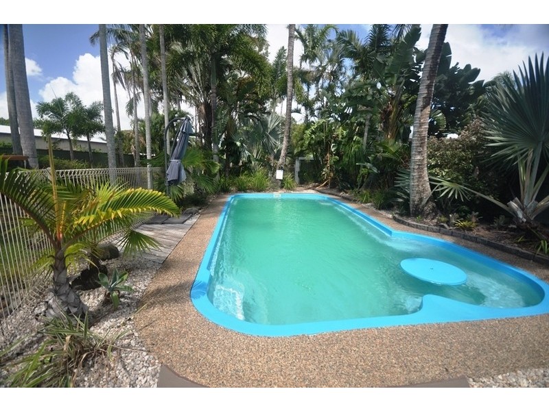 13 BOURKE STREET, Blacks Beach QLD 4740