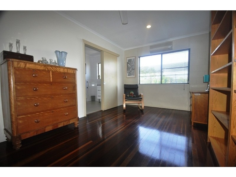 13 BOURKE STREET, Blacks Beach QLD 4740