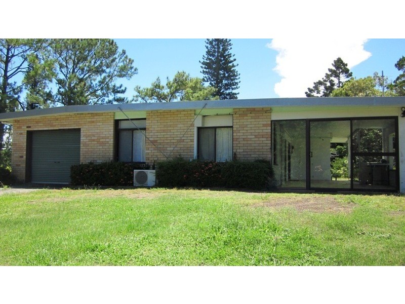 204 Shoal Point Road, Shoal Point QLD 4750