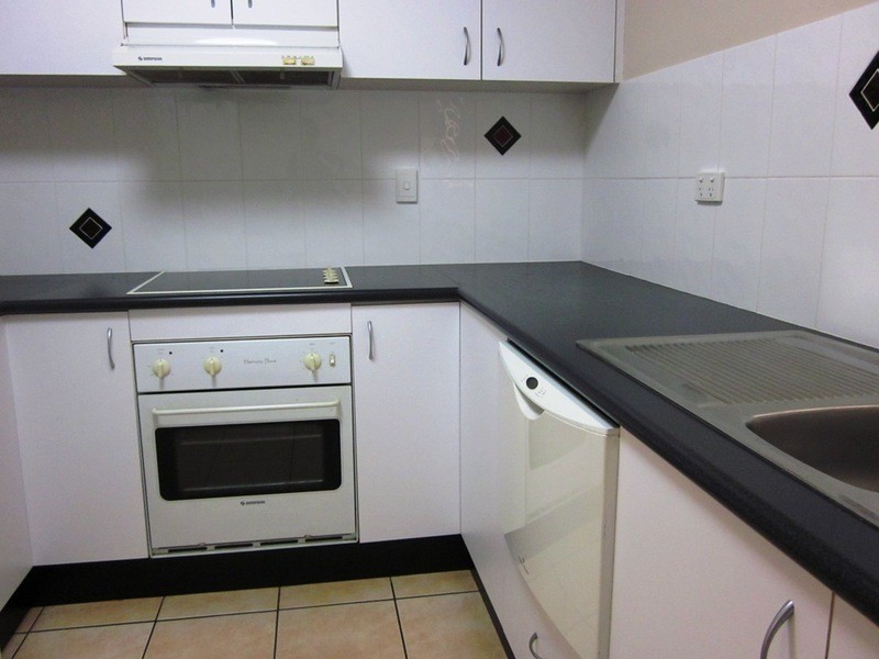 2/4 Meero Street, South Mackay QLD 4740