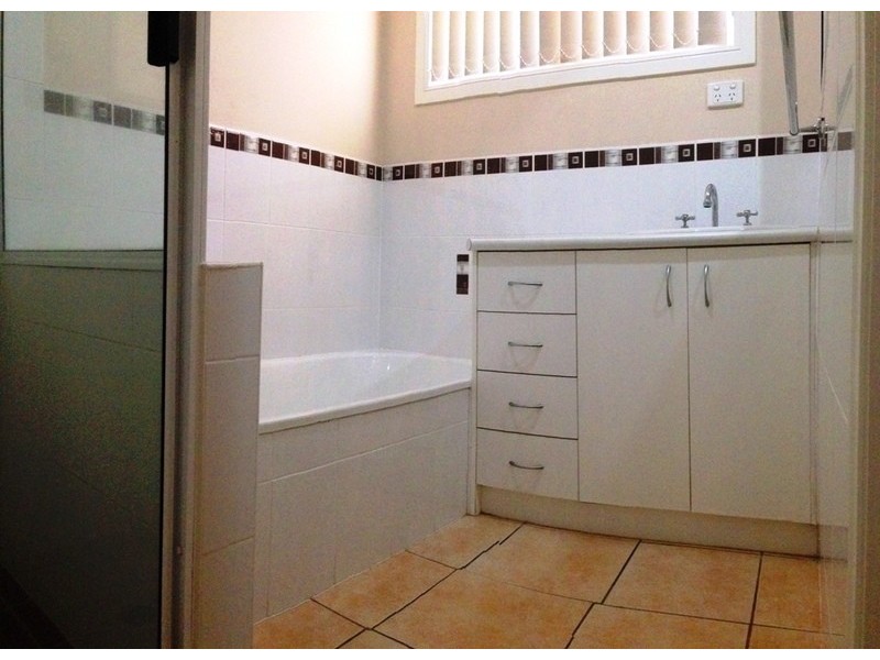 2/4 Meero Street, South Mackay QLD 4740