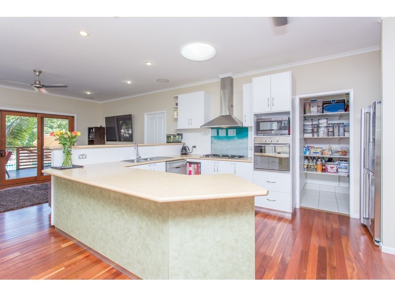 165 Waverley Street, Bucasia QLD 4750