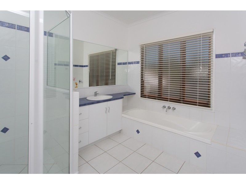 165 Waverley Street, Bucasia QLD 4750
