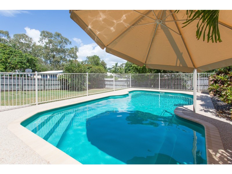 165 Waverley Street, Bucasia QLD 4750