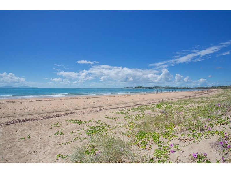 165 Waverley Street, Bucasia QLD 4750