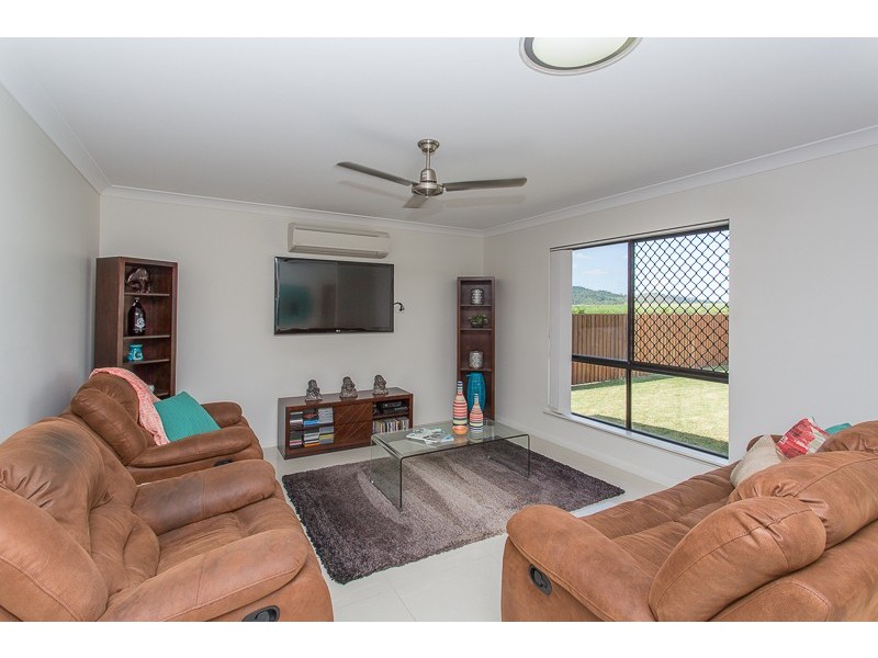 15 Bowden Crescent, Marian QLD 4753