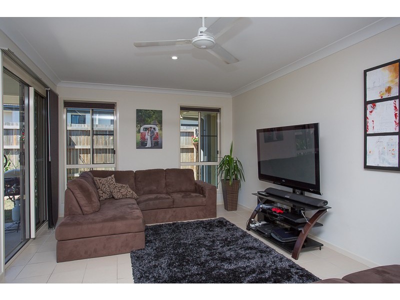 11 Flintwood Street, Rural View QLD 4740