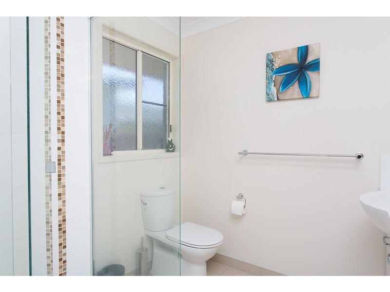 11 Flintwood Street, Rural View QLD 4740