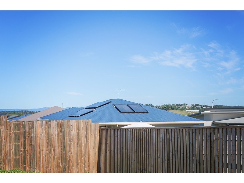 11 Flintwood Street, Rural View QLD 4740