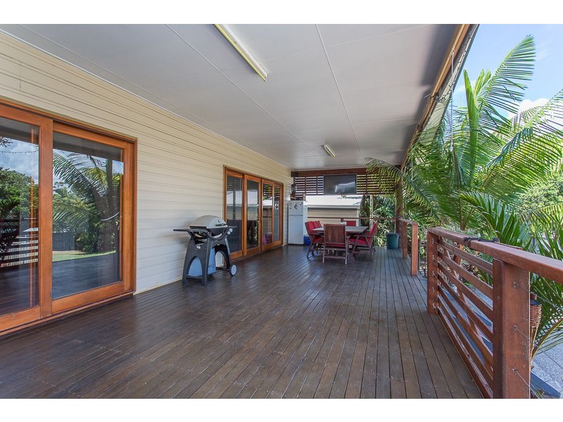 165 Waverley Street, Bucasia QLD 4750