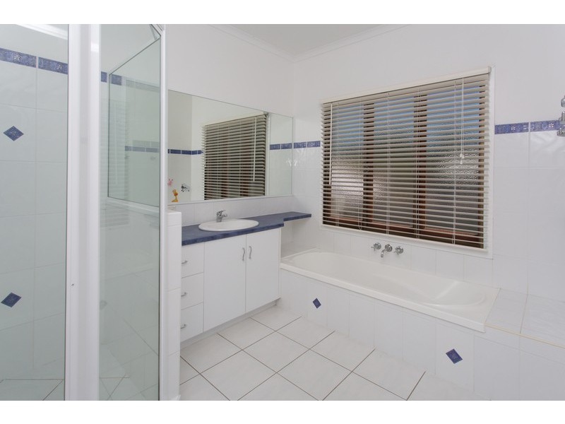 165 Waverley Street, Bucasia QLD 4750