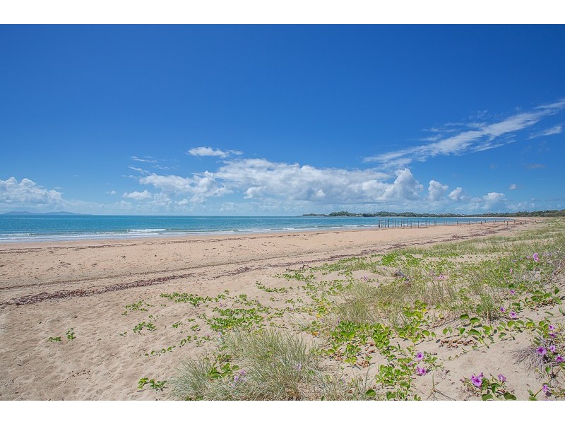 165 Waverley Street, Bucasia QLD 4750