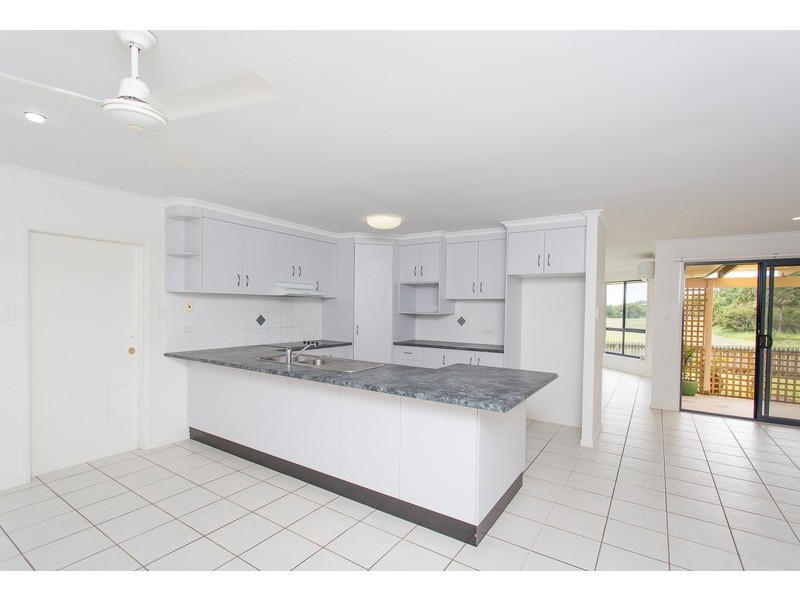 13 Collins Court, Eimeo QLD 4740