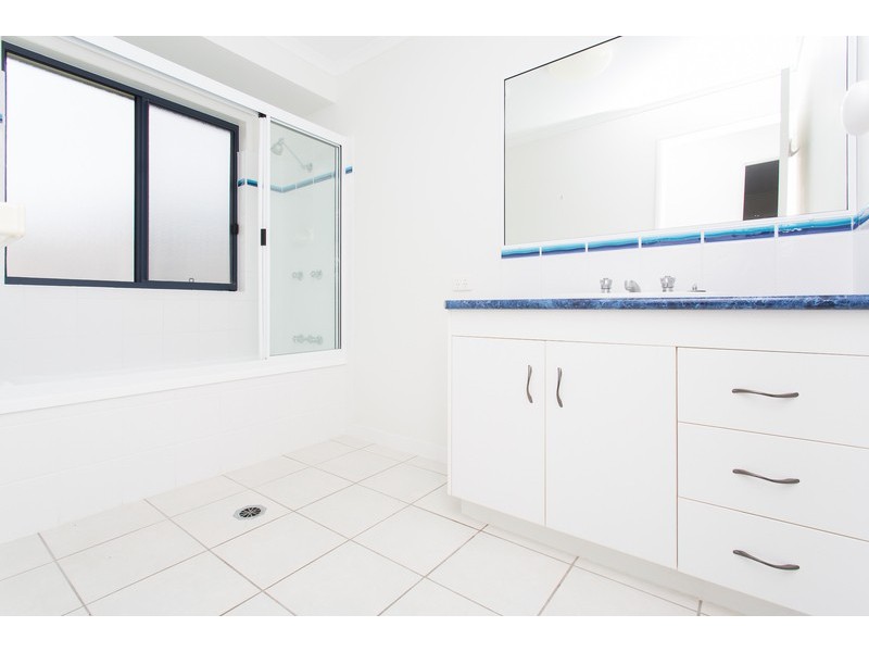 13 Collins Court, Eimeo QLD 4740