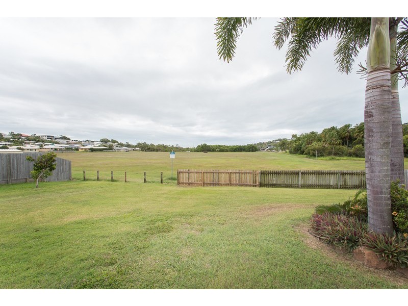 13 Collins Court, Eimeo QLD 4740