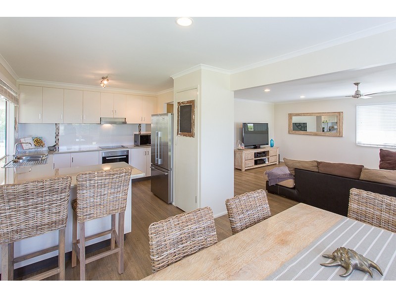 20 Stott Street, Bucasia QLD 4750