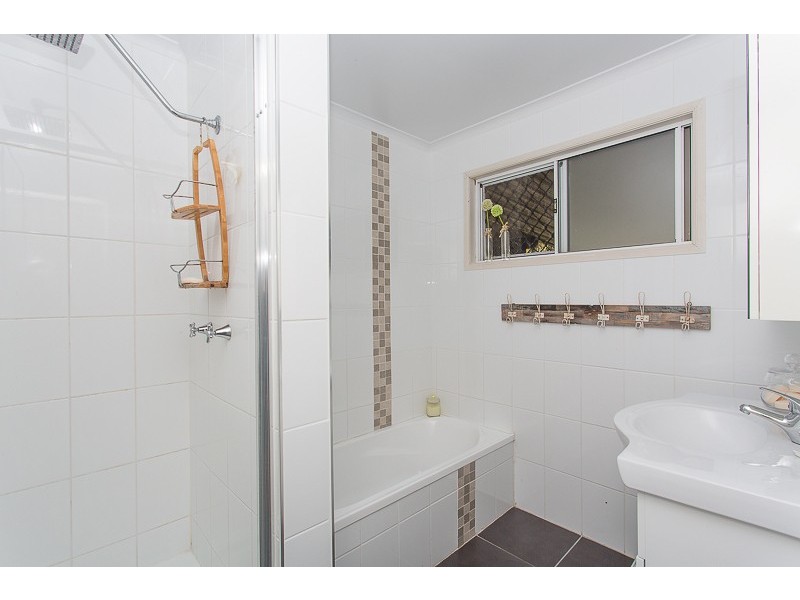 20 Stott Street, Bucasia QLD 4750
