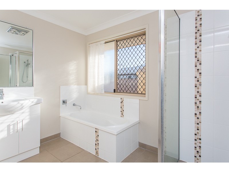 1 Bowden Crescent, Marian QLD 4753