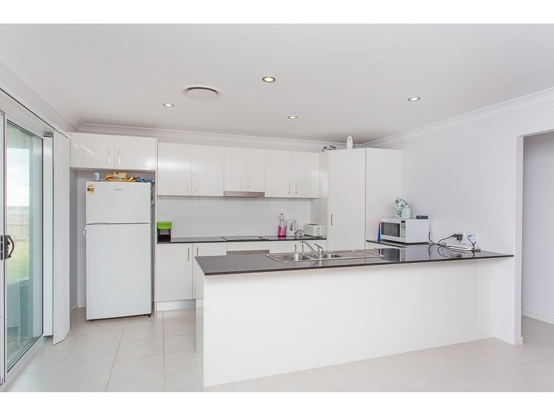 46 Phoenix Crescent, Rural View QLD 4740