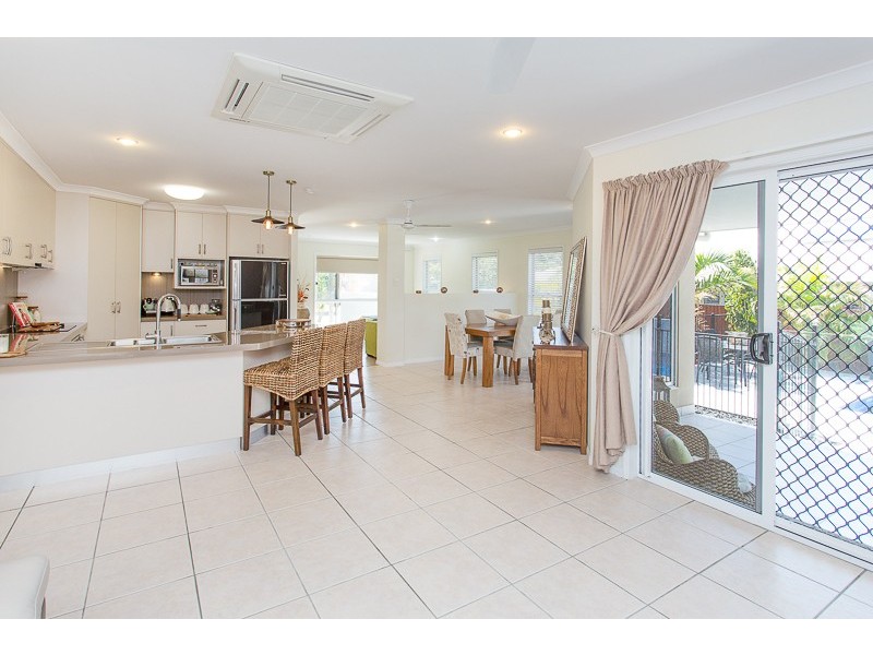 7 Seaspray Close, Shoal Point QLD 4750