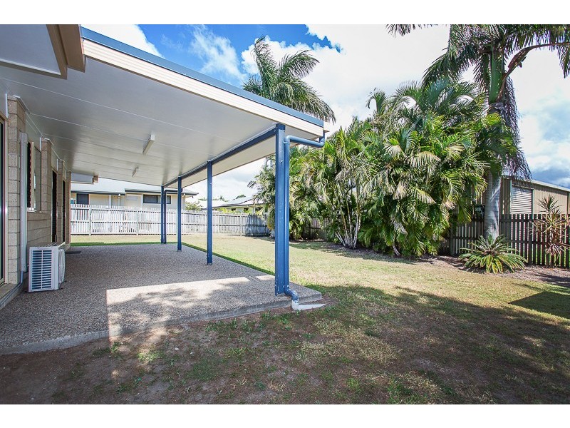 8  DUSTWILL STREET, Eimeo QLD 4740