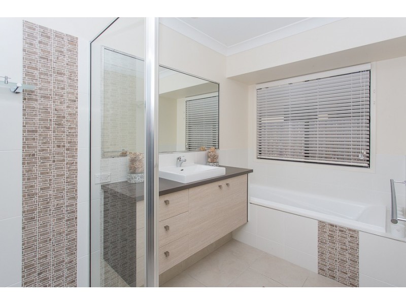 15 McGrath Street, Bakers Creek QLD 4740