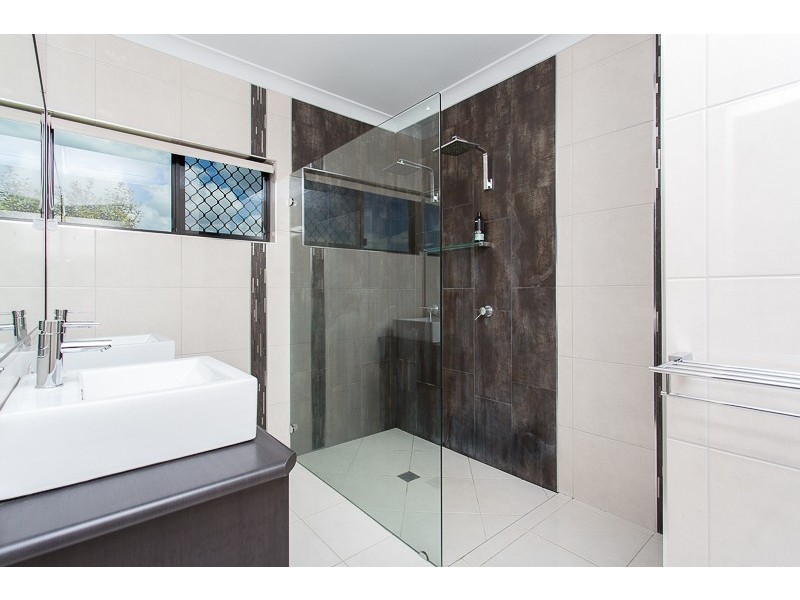 1 Bachelor Court, Marian QLD 4753