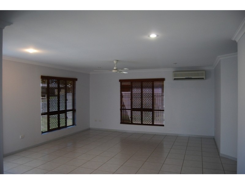 21 MURRAYS ROAD, Glenella QLD 4740