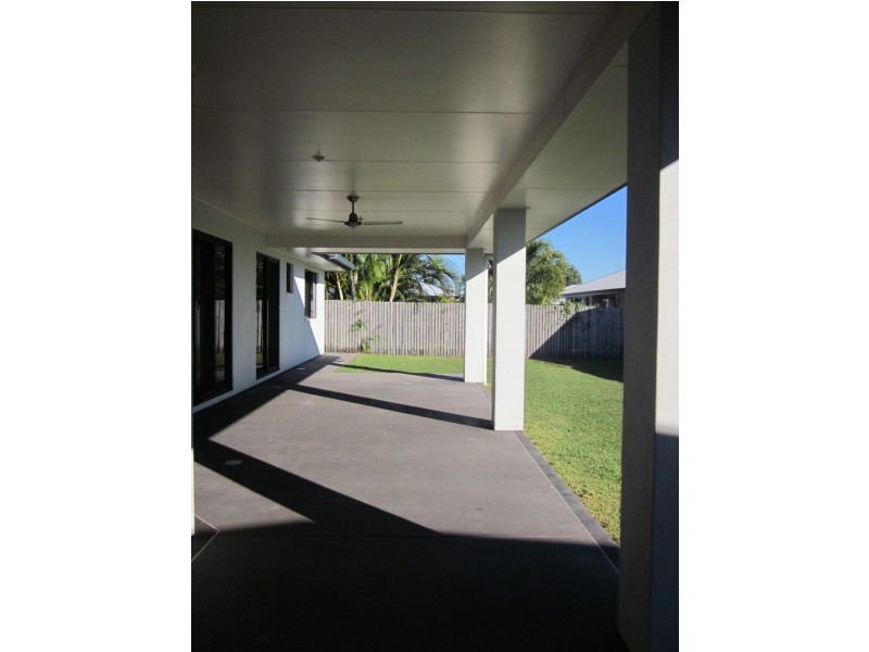 21 MURRAYS ROAD, Glenella QLD 4740