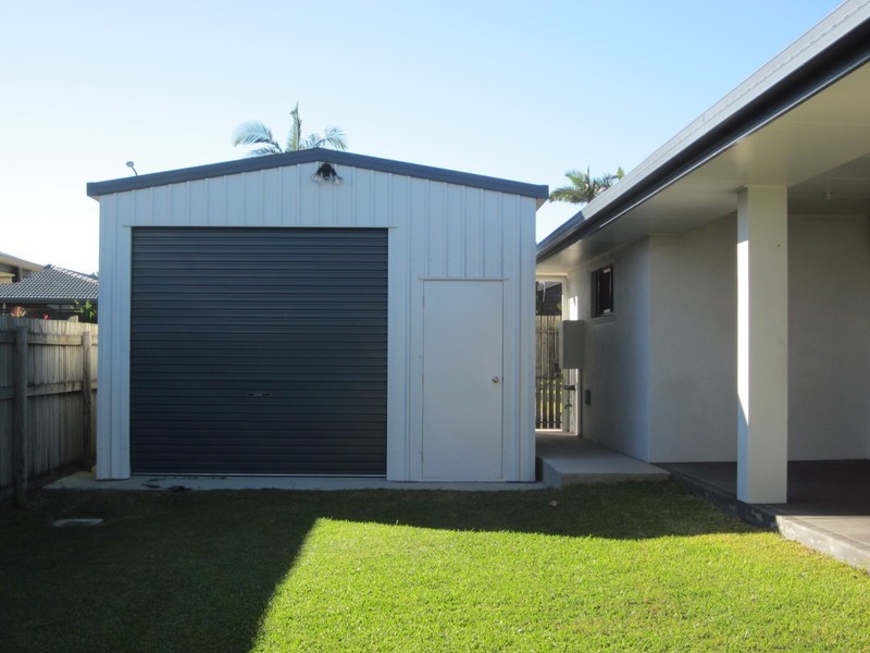 21 MURRAYS ROAD, Glenella QLD 4740