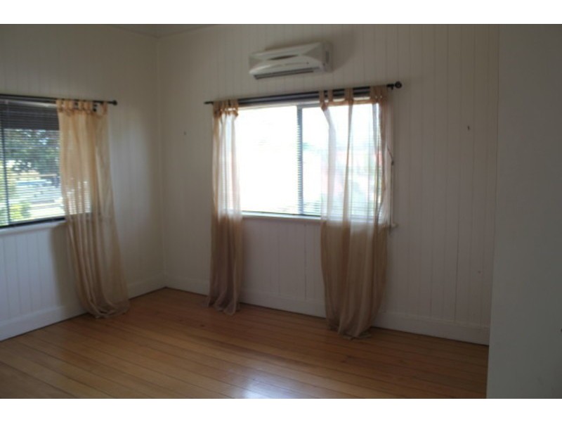 353 Shakespeare Street, Mackay QLD 4740