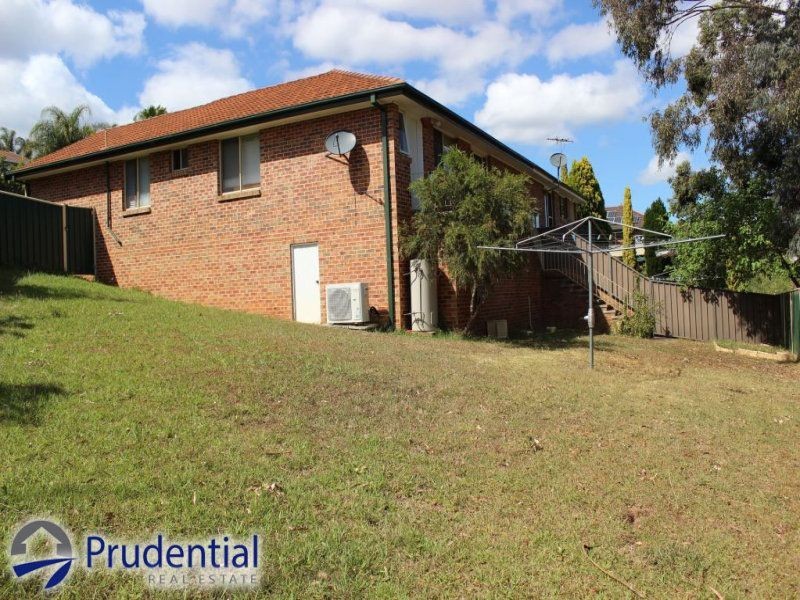 2/7 Clareville Close, Woodbine NSW 2560