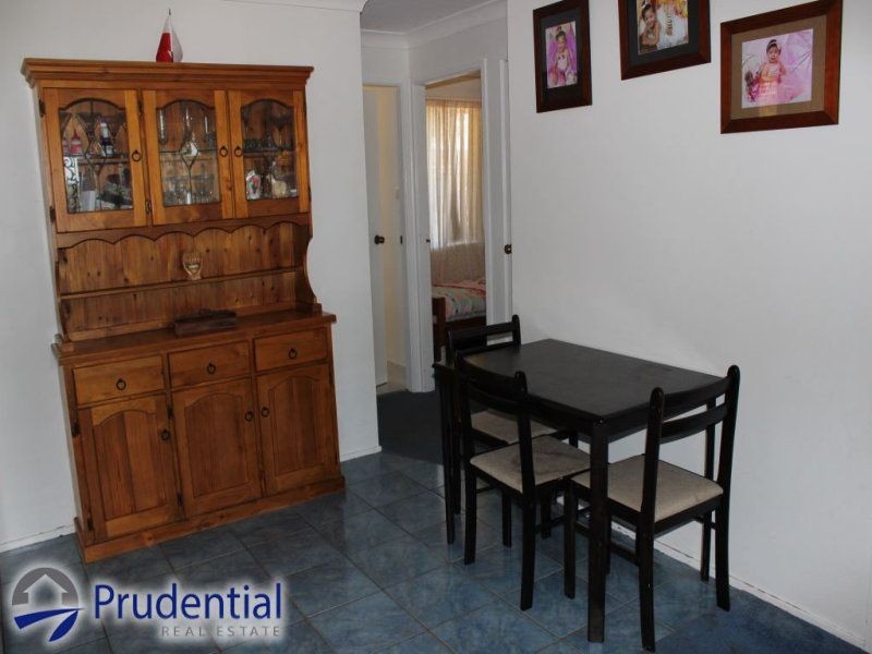 32 Romeo Crescent, Rosemeadow NSW 2560