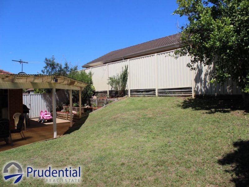 32 Romeo Crescent, Rosemeadow NSW 2560