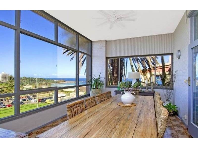 63 Undercliff Road, Freshwater NSW 2096