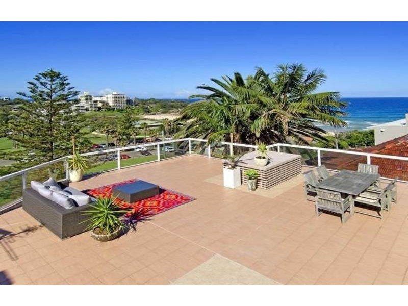 63 Undercliff Road, Freshwater NSW 2096