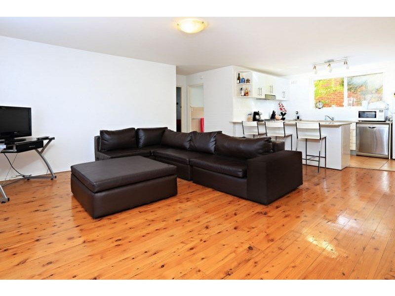 1/26 Kooloora Ave, Freshwater NSW 2096