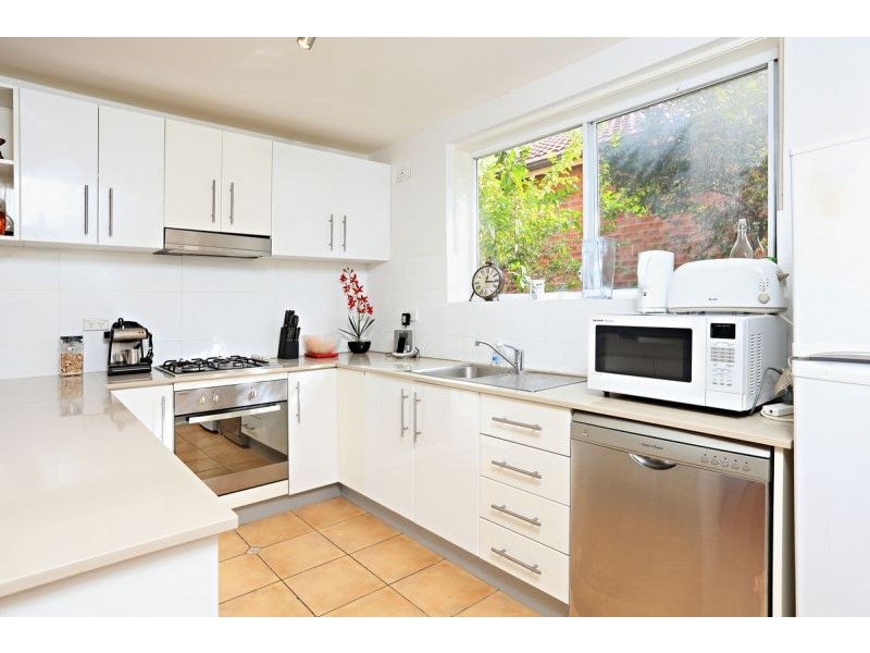 1/26 Kooloora Ave, Freshwater NSW 2096