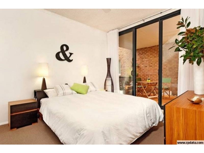 10/30-34 Kooloora Avenue, Freshwater NSW 2096