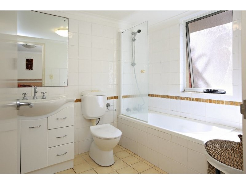 4/4 Campbell Parade, Manly Vale NSW 2093