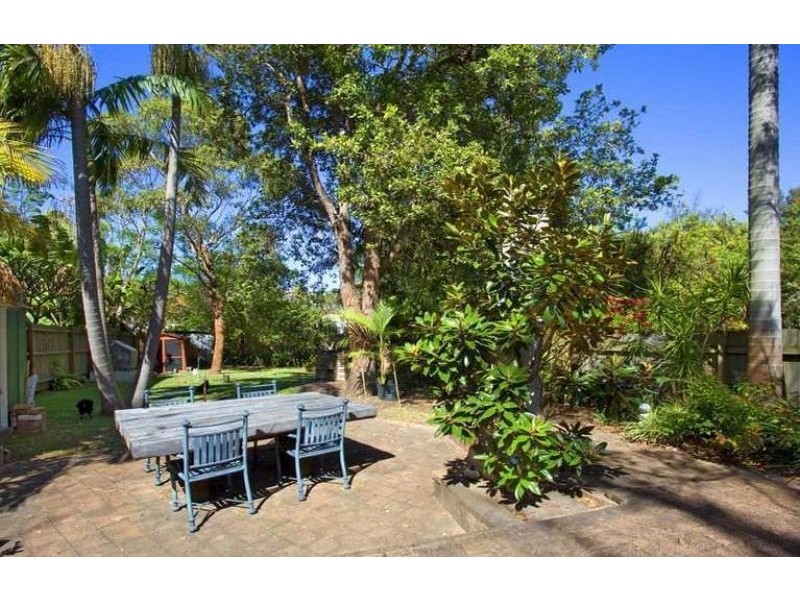 9 Ocean View Road, Freshwater NSW 2096