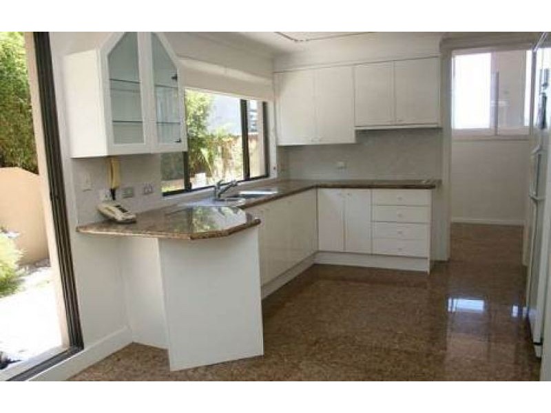 2/43 Upper Clifford Avenue, Fairlight NSW 2094