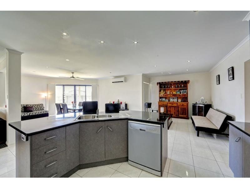 9 HILLCREST court, Bargara QLD 4670