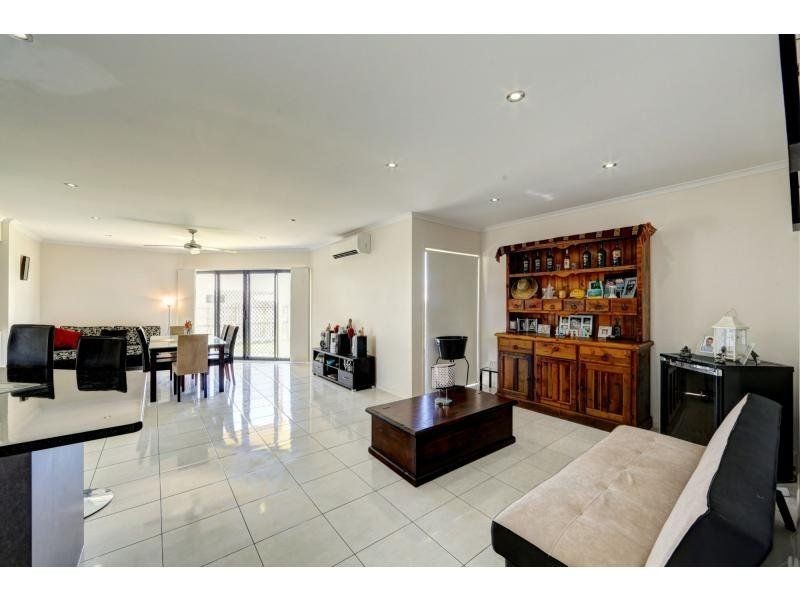 9 HILLCREST court, Bargara QLD 4670