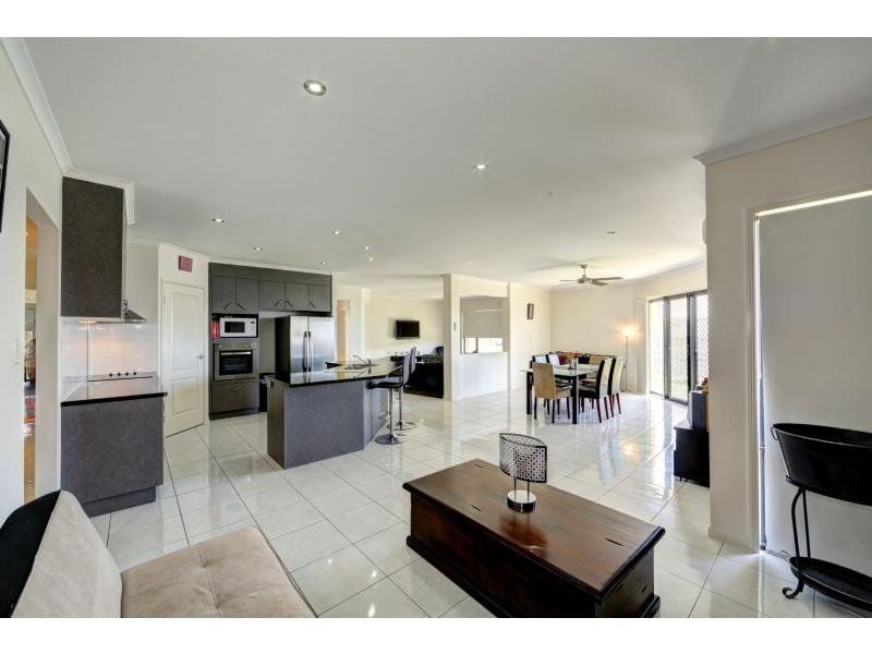 9 HILLCREST court, Bargara QLD 4670