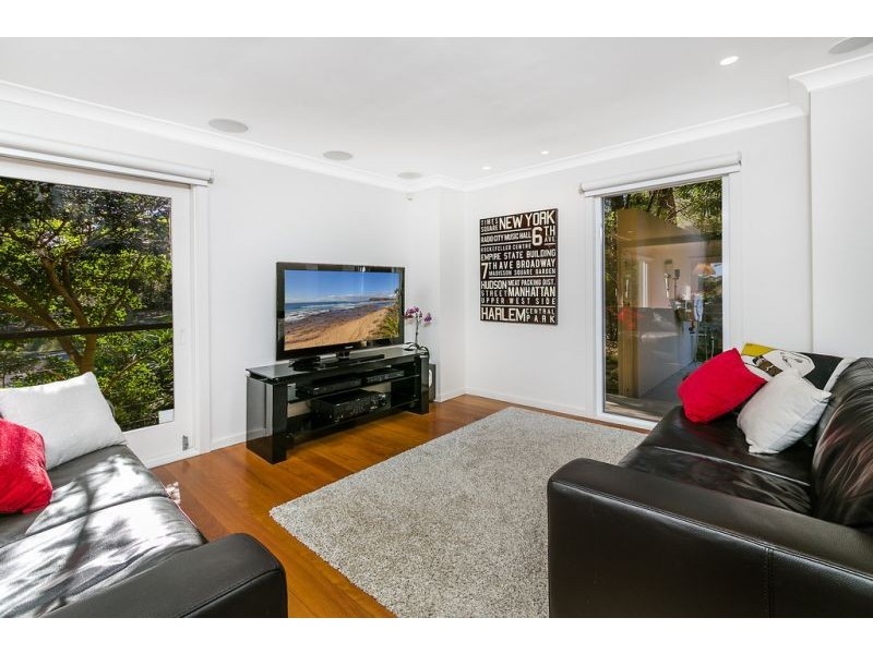 2 Munoora Street, Seaforth NSW 2092