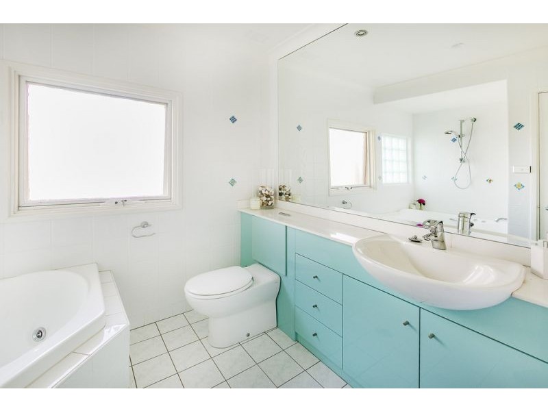 2 Munoora Street, Seaforth NSW 2092